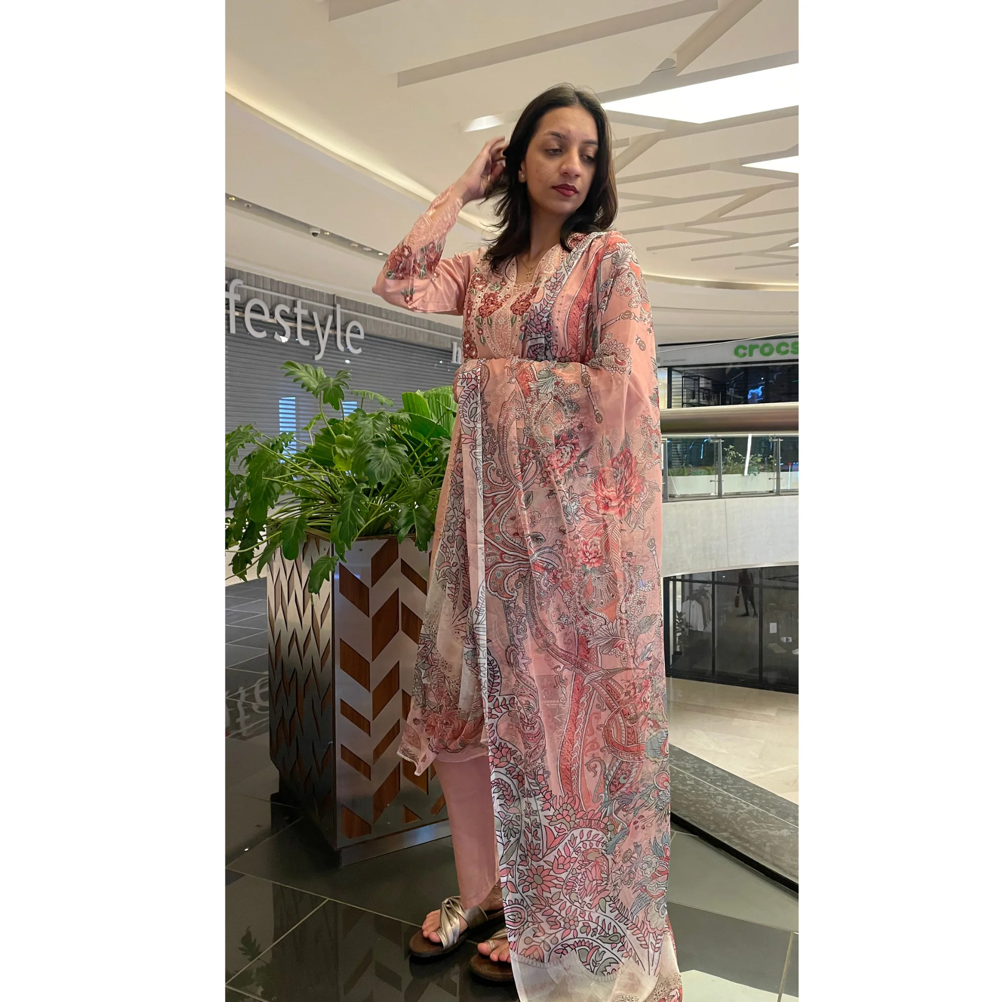 Pakistani Lawn suit 4