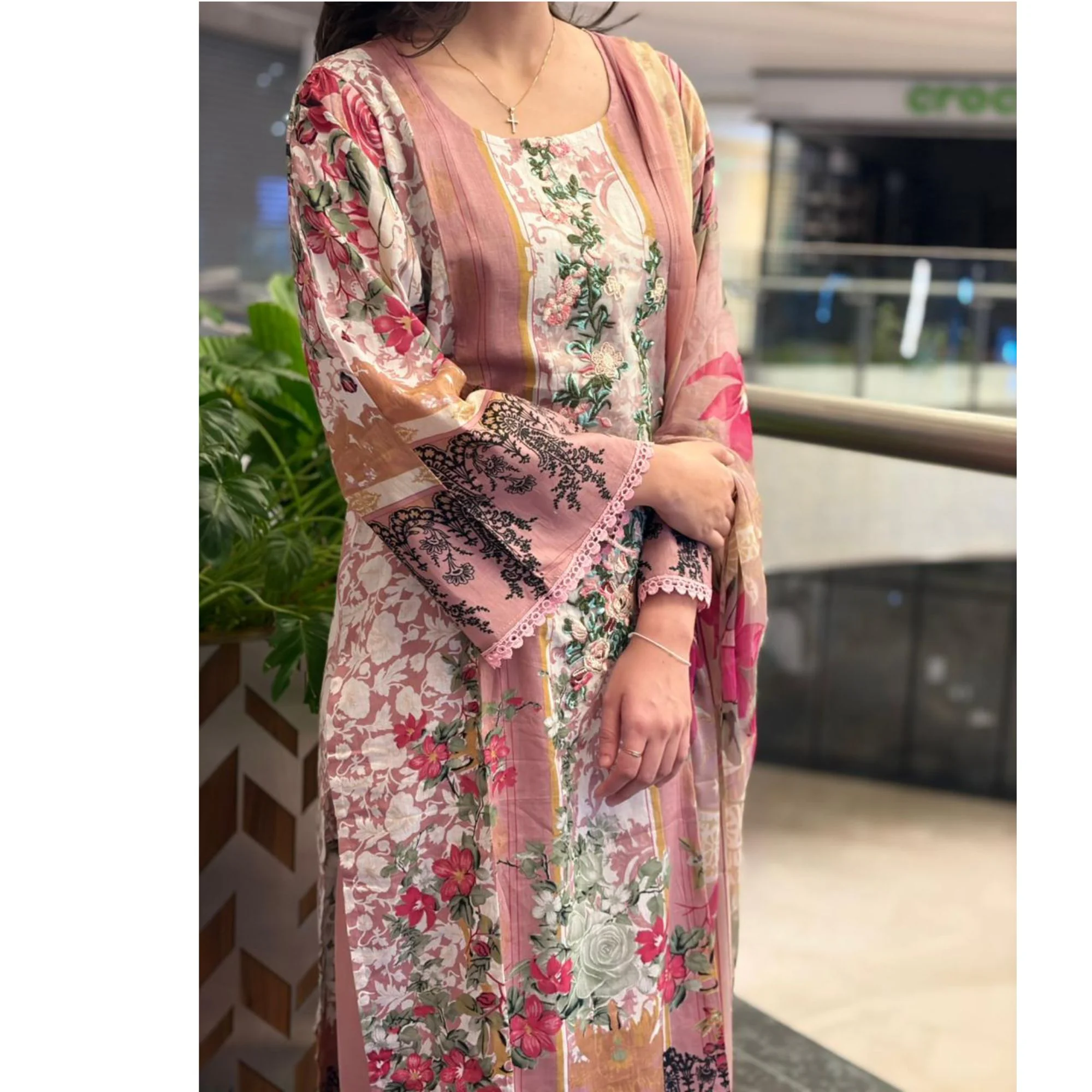 Pakistani lawn suit 2